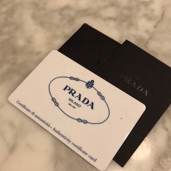 SOLD Prada Saffiano Tote - Picture 5 of 5